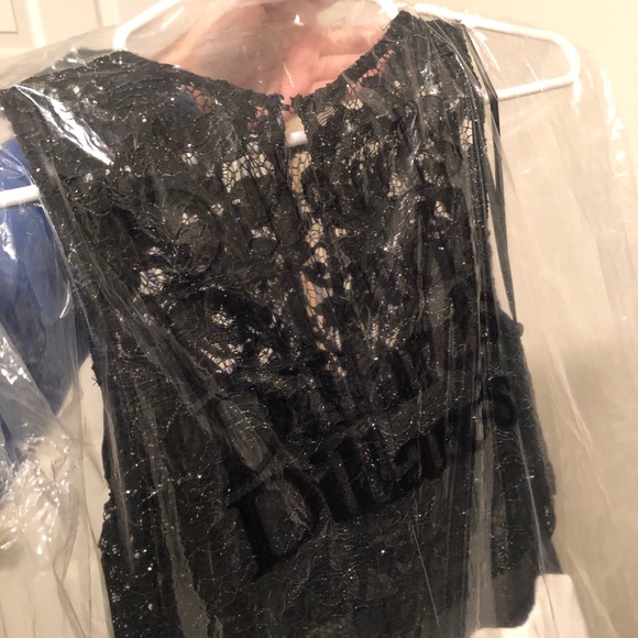 Black and white homecoming dress - Picture 2 of 3